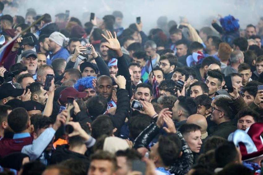 Sadece Ağaoğlu, Avcı, futbolcular değil Trabzonspor'u Ahmet Suat Özyazıcı’nın kasketi şampiyon yaptı