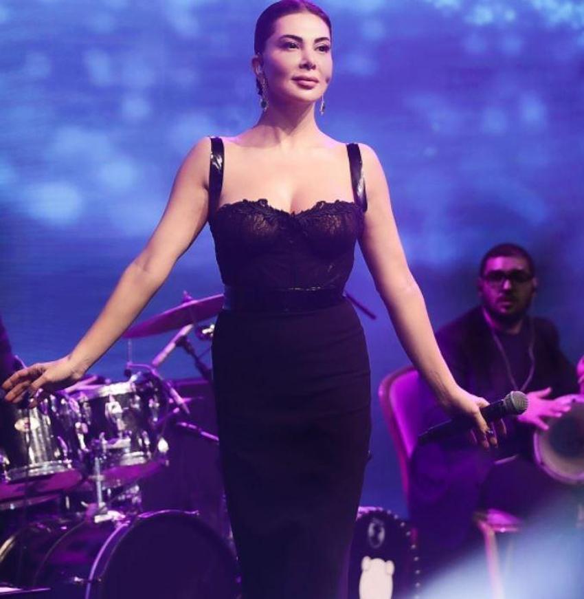 Ebru Yaşar'dan 'TikTok' açıklaması: Demek ki şarkılarım onlara hitap ediyor
