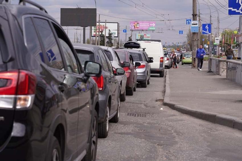 Ukrayna'nın Lviv kentine giden Angeline Jolie siren seslerini duyunca kaçtı!