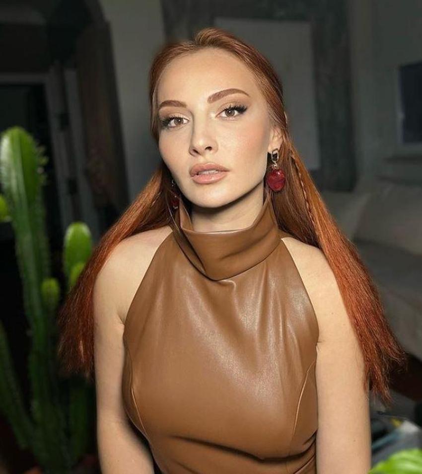 Yargı'nın Neva'sı Başak Gümülcinelioğlu'dan derin sırt dekolteli paylaşım!