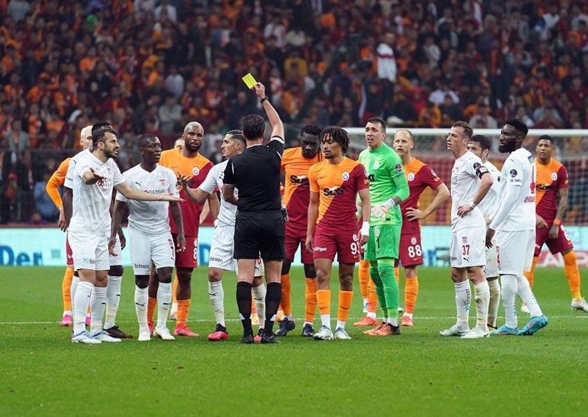 Torrent 'kulüpte bilgisayar bile yok' diyor Burak Elmas parayı Luis Campos'la Sensibile'ye basıyor