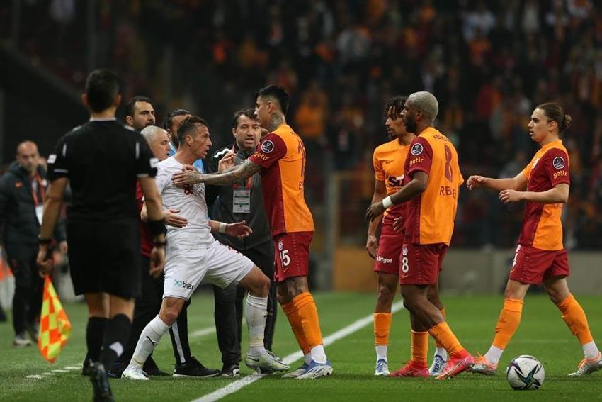 Torrent 'kulüpte bilgisayar bile yok' diyor Burak Elmas parayı Luis Campos'la Sensibile'ye basıyor