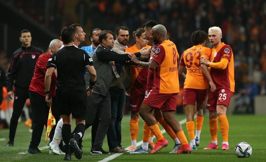 Torrent 'kulüpte bilgisayar bile yok' diyor Burak Elmas parayı Luis Campos'la Sensibile'ye basıyor