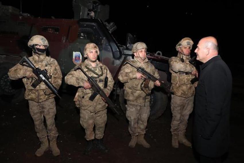 Bakan Soylu güvenlik güçleriyle bayramlaştı