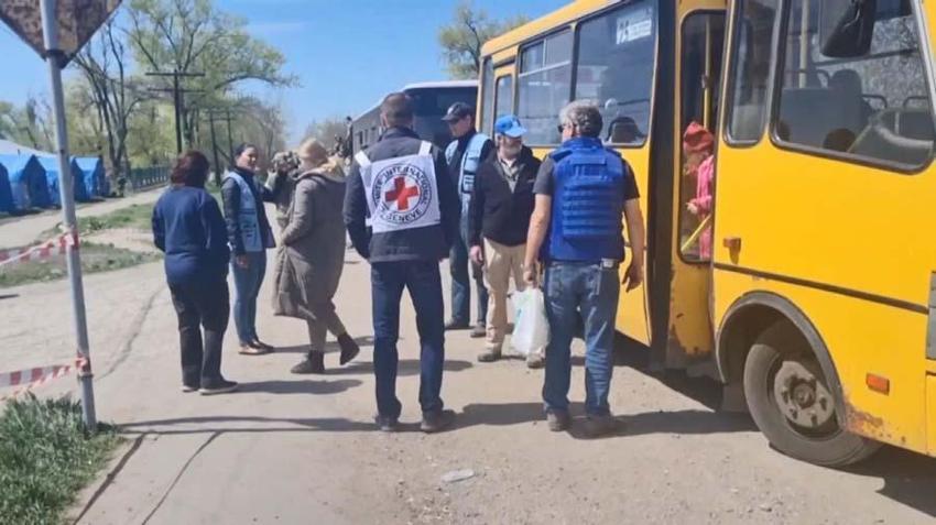 Mariupol'da kritik gelişme! Dünyanın umutla beklediği haber Zelenski'den geldi...