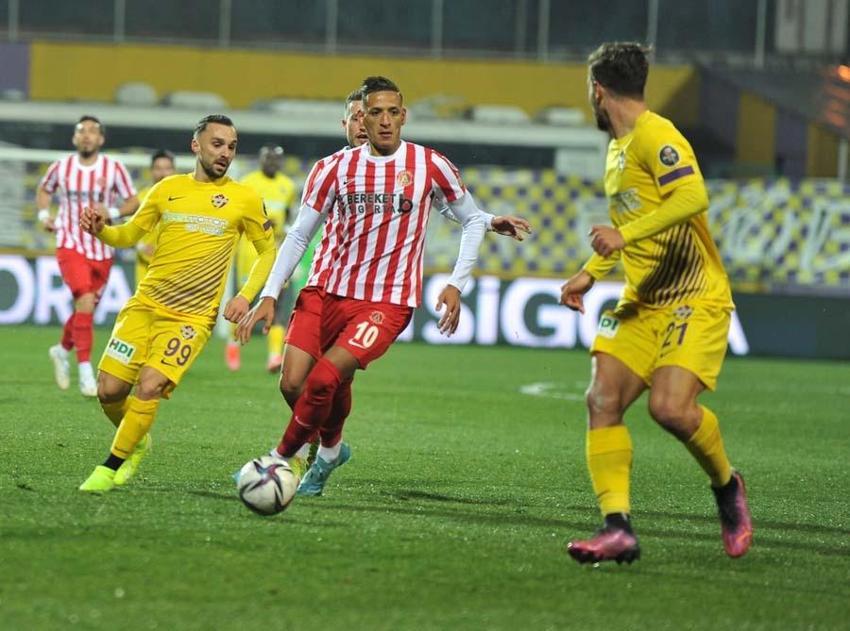 Ümraniyespor'la birlikte Süper Lig'de yeni dönem! 1966'dan bu yana bir ilk: İstanbulspor ve Eyüpspor...