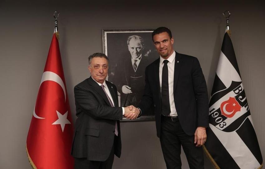 Konyaspor maçından sonra... Takımdan ayrılacak 4 futbolcuyu resmen açıkladı!