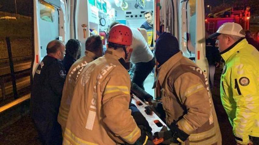 Pendik'te kazaya müdahale sırasında itfaiye aracına otomobil çarptı; 2'si ağır 5 kişi yaralandı