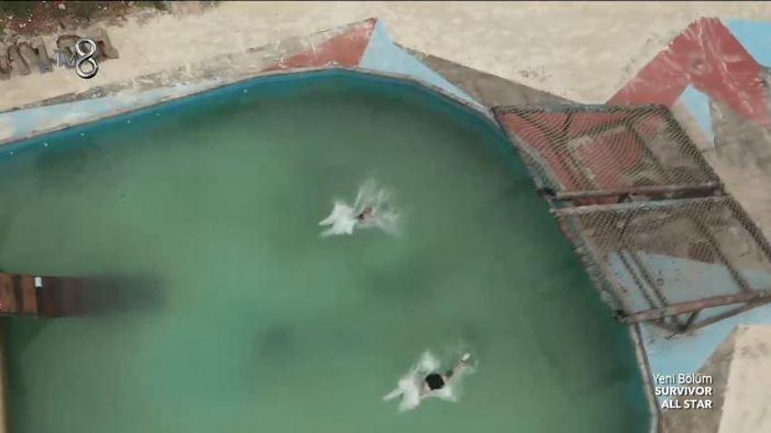 Survivor’da kim elendi, kim gitti? 3 Mayıs Survivor All Star elenen isim kim oldu? Ayşe mi, Barış mı, Sude mi, Evrim mi? Acun Ilıcalı açıkladı