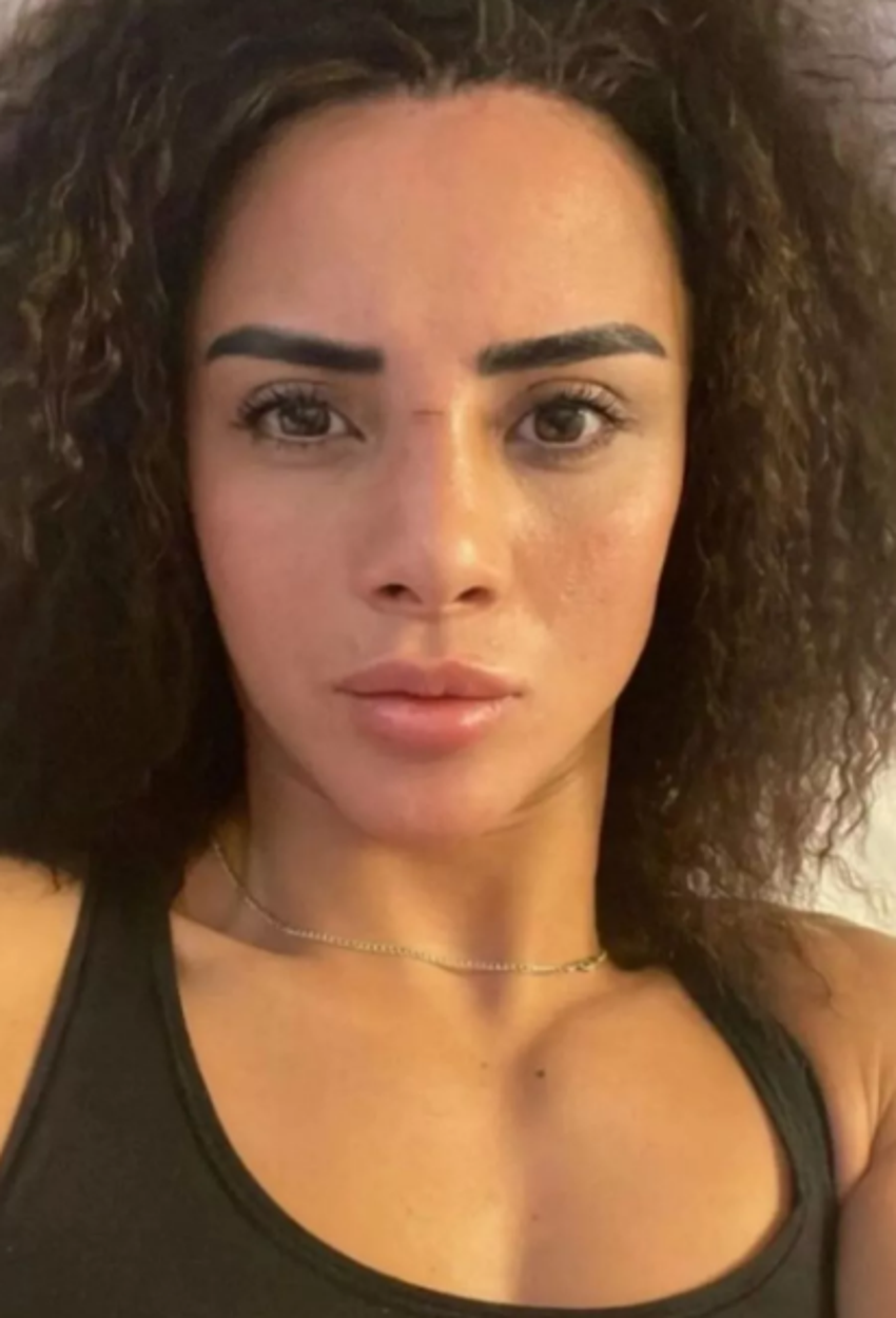 Survivor Sabriye cesur pozlarıyla dikkat çekti!