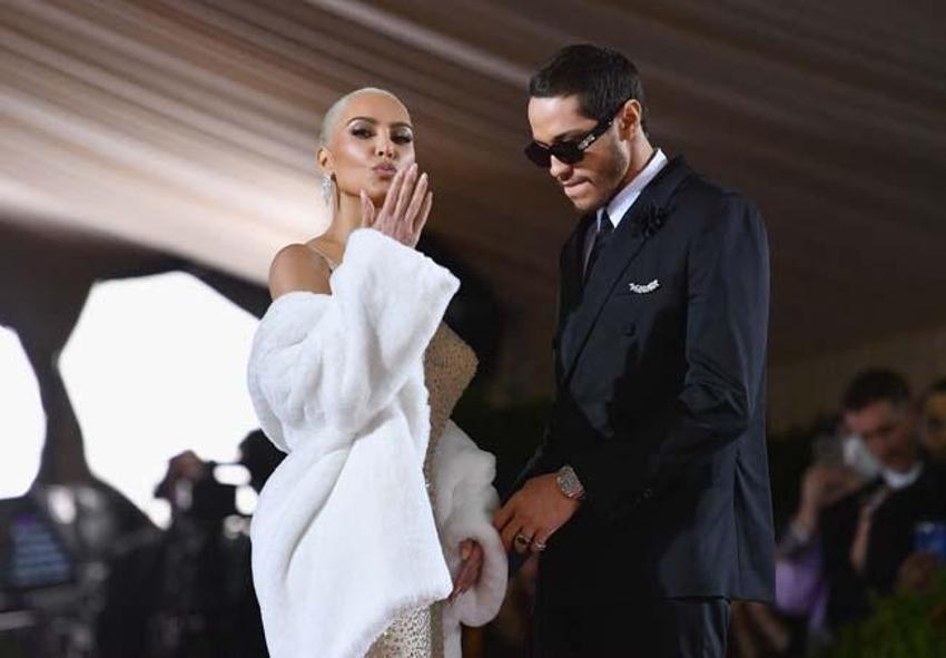 Kim Kardashian Met Gala'ya Marilyn Monroe'nun ikonik elbisesiyle katıldı,olay oldu!