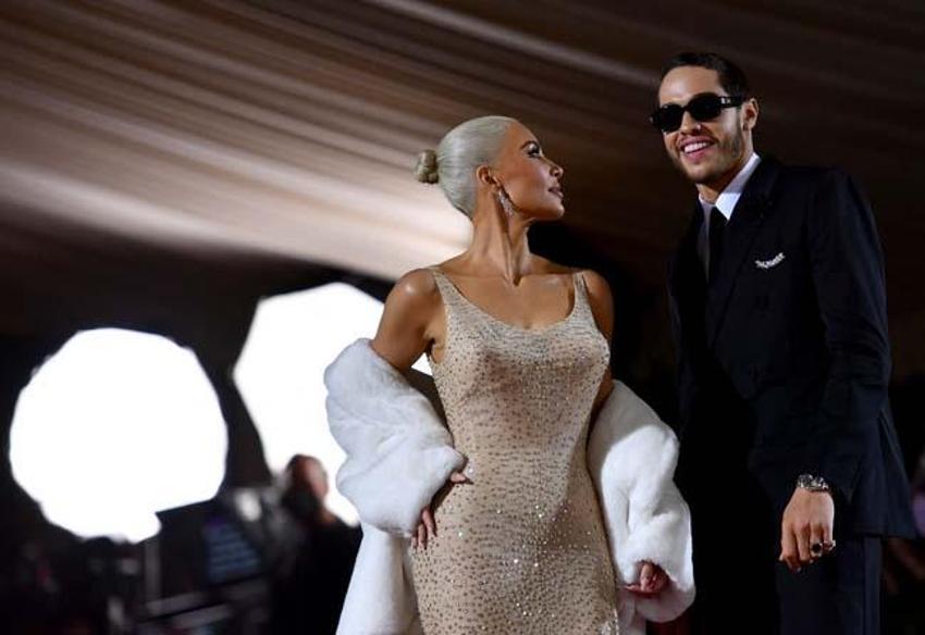 Kim Kardashian Met Gala'ya Marilyn Monroe'nun ikonik elbisesiyle katıldı,olay oldu!