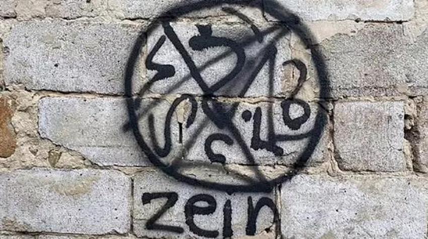 Kara büyü yaptılar! Akılalmaz olay, duvardaki sembol ortalığı karıştırdı