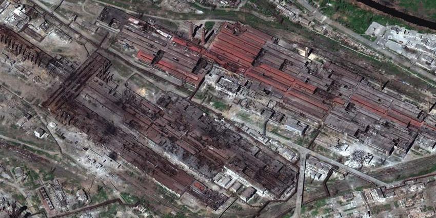 Ukrayna-Rusya savaşının en kanlı saldırısı! Rusların vurduğu Mariupol tiyatrosunda 600 kişi birden öldü...