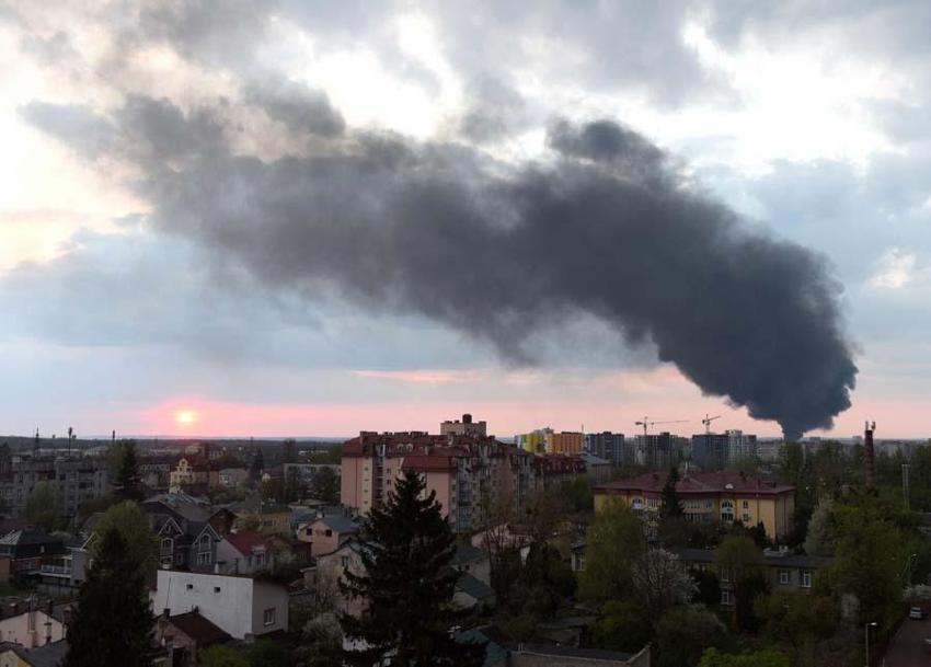 Ukrayna-Rusya savaşının en kanlı saldırısı! Rusların vurduğu Mariupol tiyatrosunda 600 kişi birden öldü...