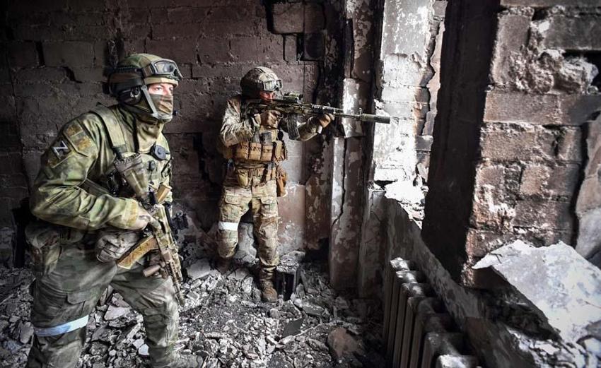 Ukrayna-Rusya savaşının en kanlı saldırısı! Rusların vurduğu Mariupol tiyatrosunda 600 kişi birden öldü...