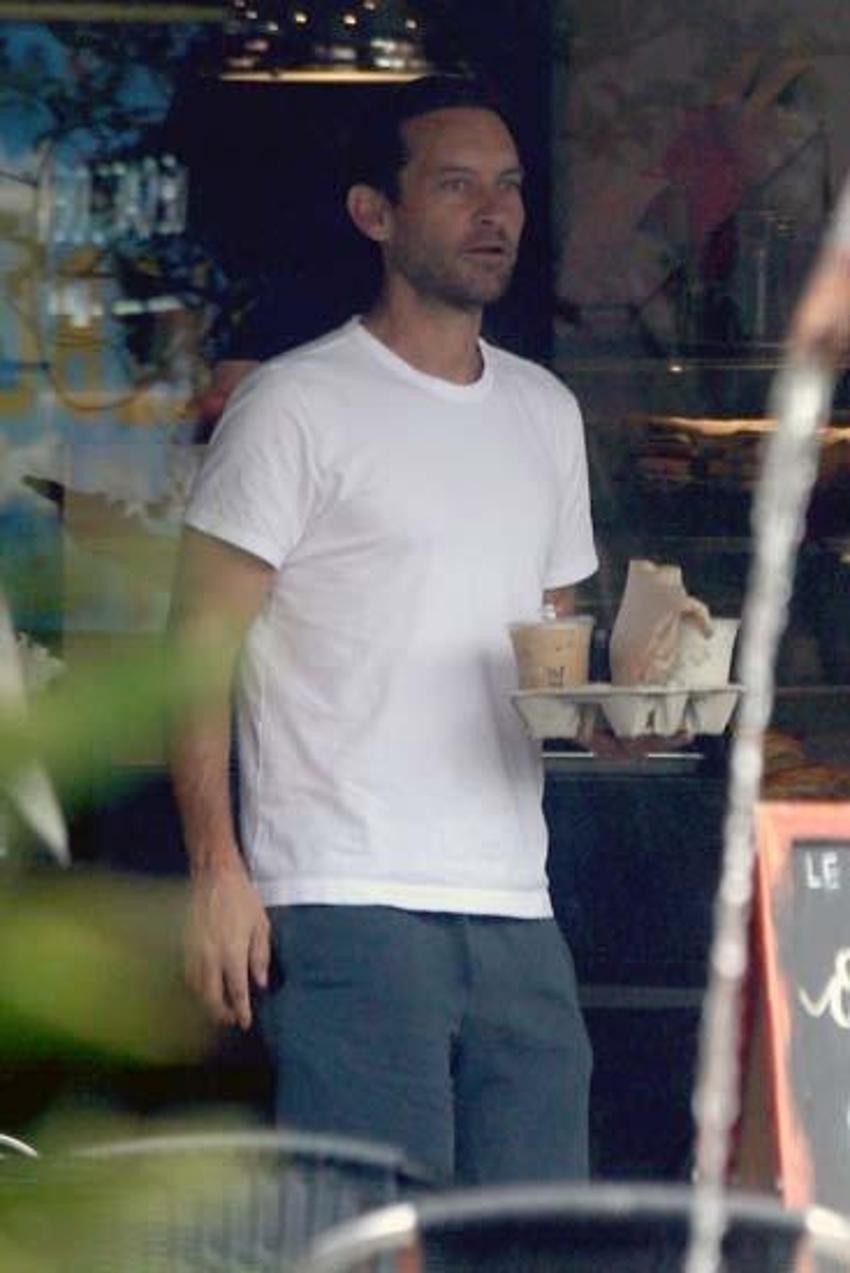 Tobey Maguire'den şaşırtan 'Örümcek Adam' itirafı! 'Öpüşme sahnesinde...'
