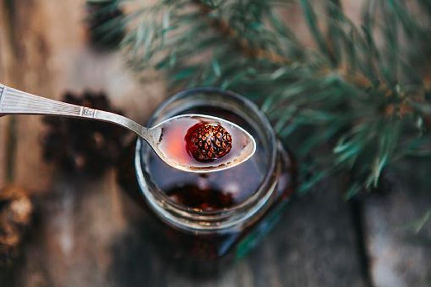 Astım ve bronşit için doğal şifa! İltihap ve enfeksiyon ile savaşıyor, öksürük önleyici, balgam söktürücü... Günde iki kaşığı yetiyor, C, K, B vitaminleri...