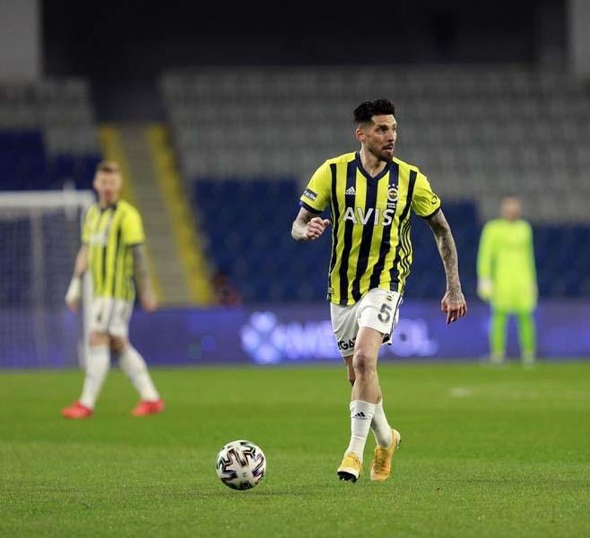 Fenerbahçe'de ilk ayrılık! Eşyalarını topladı ülkesine geri dönüyor