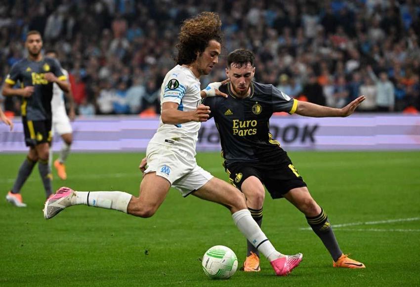 UEFA Avrupa Konferans Ligi'nde Roma finale çıktı Jose Mourinho tarihte bir ilki başardı! 