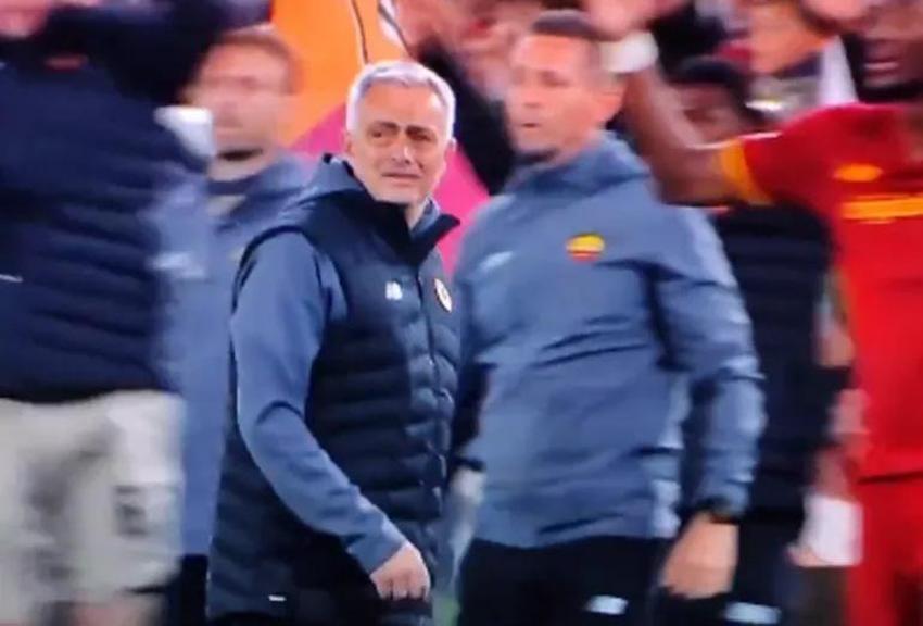 UEFA Avrupa Konferans Ligi'nde Roma finale çıktı Jose Mourinho tarihte bir ilki başardı! 