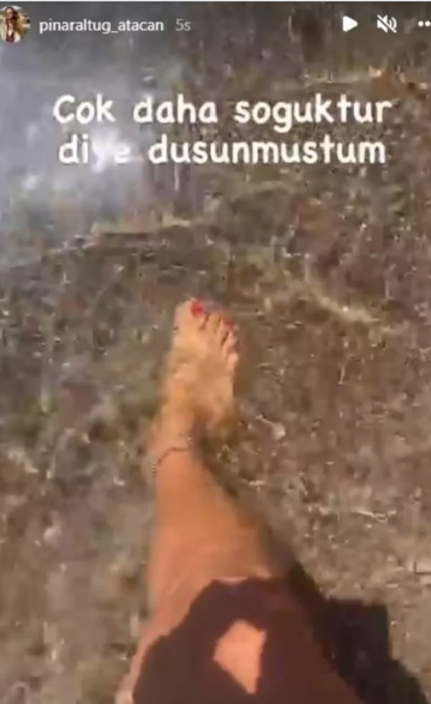 Pınar Altuğ sezonu açtı! Bacaklarını çekip paylaştı...