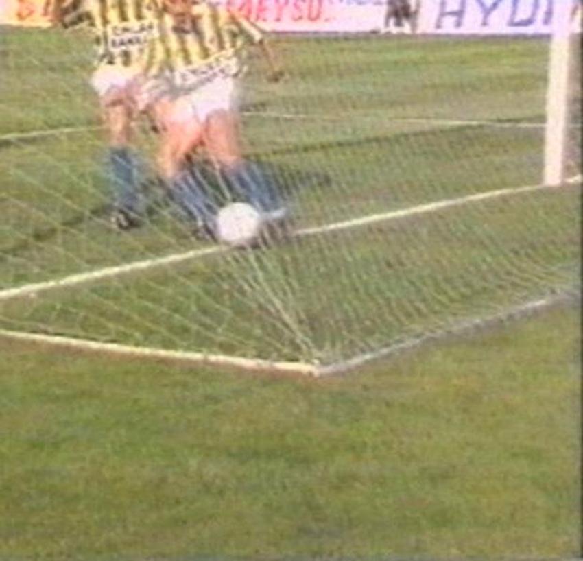 Beşiktaş - Fenerbahçe derbilerinde futbol tarihine damgasını vuran sonuçlar ve olaylar!