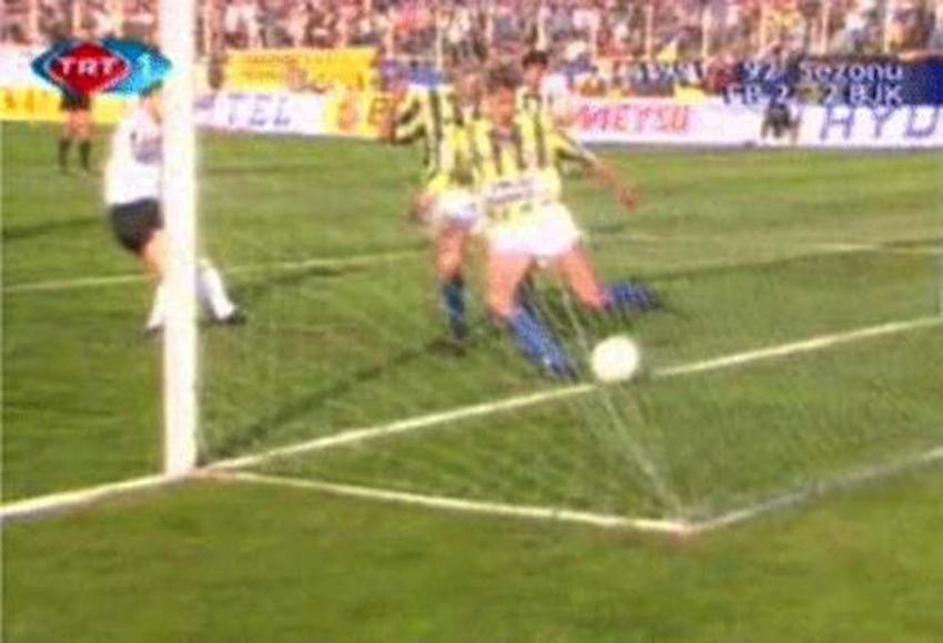 Beşiktaş - Fenerbahçe derbilerinde futbol tarihine damgasını vuran sonuçlar ve olaylar!