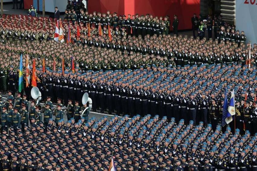 Kıyamet uçağı göründü! Dünya nefesini tutup izliyor...