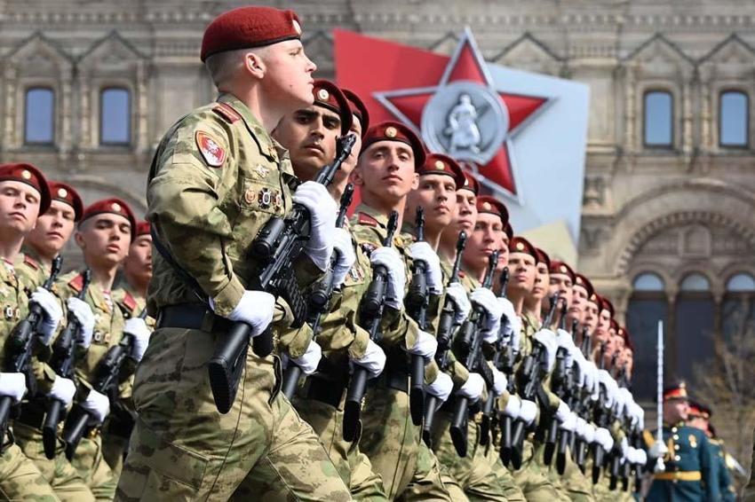 Kıyamet uçağı göründü! Dünya nefesini tutup izliyor...