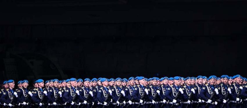 Kıyamet uçağı göründü! Dünya nefesini tutup izliyor...
