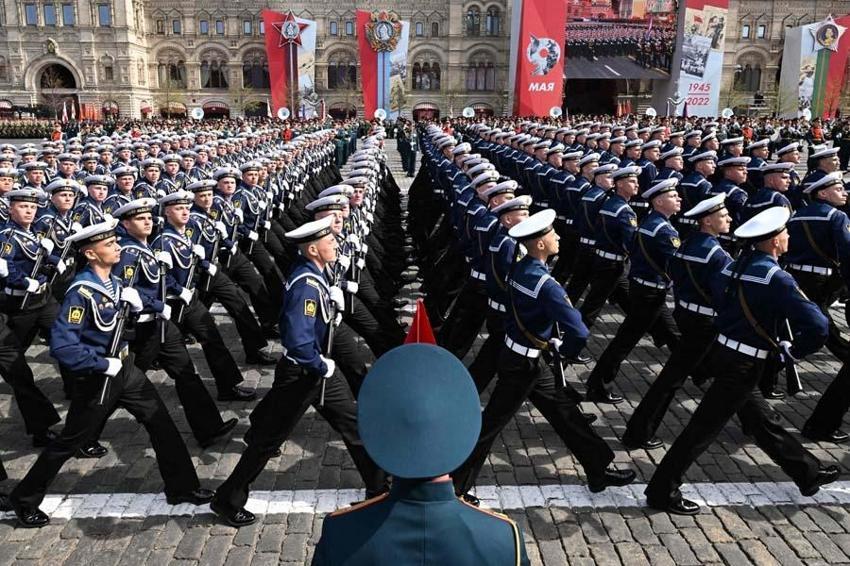 Kıyamet uçağı göründü! Dünya nefesini tutup izliyor...