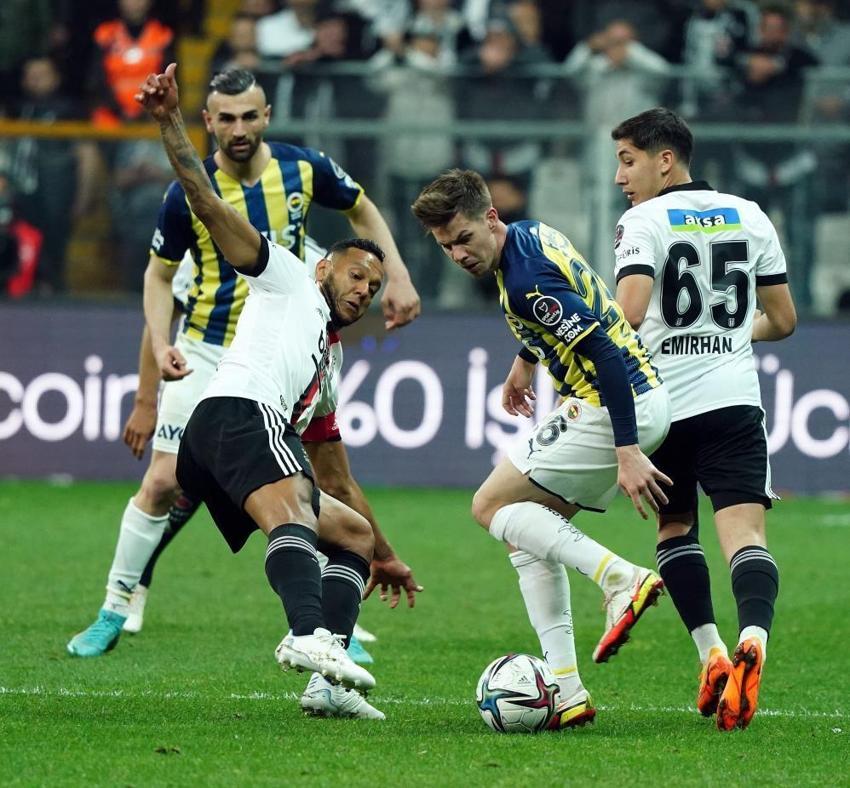 Beşiktaş - Fenerbahçe derbisine damga vurdu! Yıldız oyuncudan şoke eden tepki, Valerien Ismael'in yüzüne bile bakmadı! İsmail Kartal ve İrfan Can...