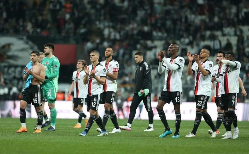 Ahmet Çakar canlı yayında sinek yedi derbiden sonra yıldız futbolcuyu eleştirdi! 'Sen Fener'in topçusu değilsin'