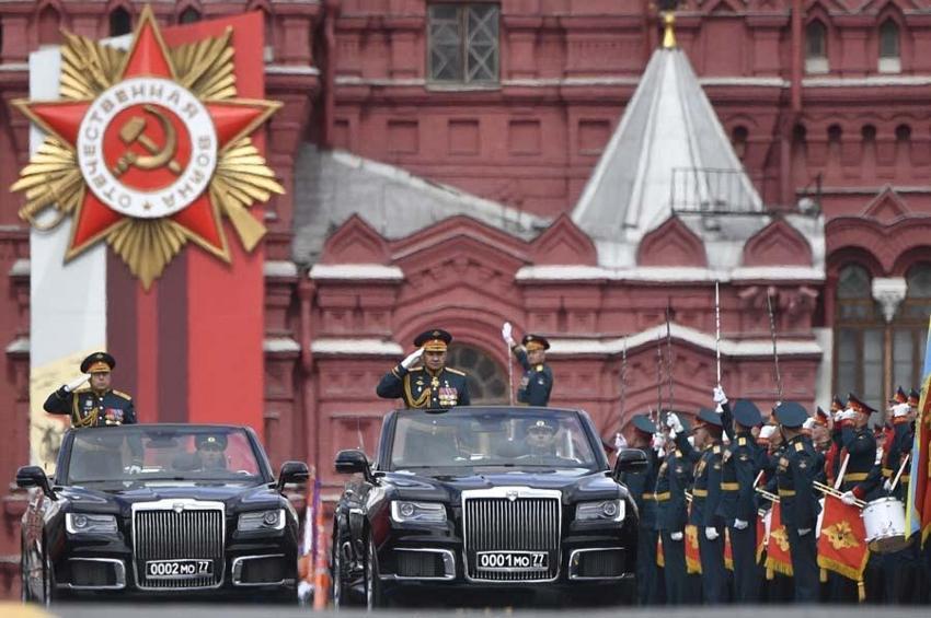 Rusya'da 9 Mayıs Zafer Günü kutlanıyor! Putin'den dünyaya kritik mesaj...