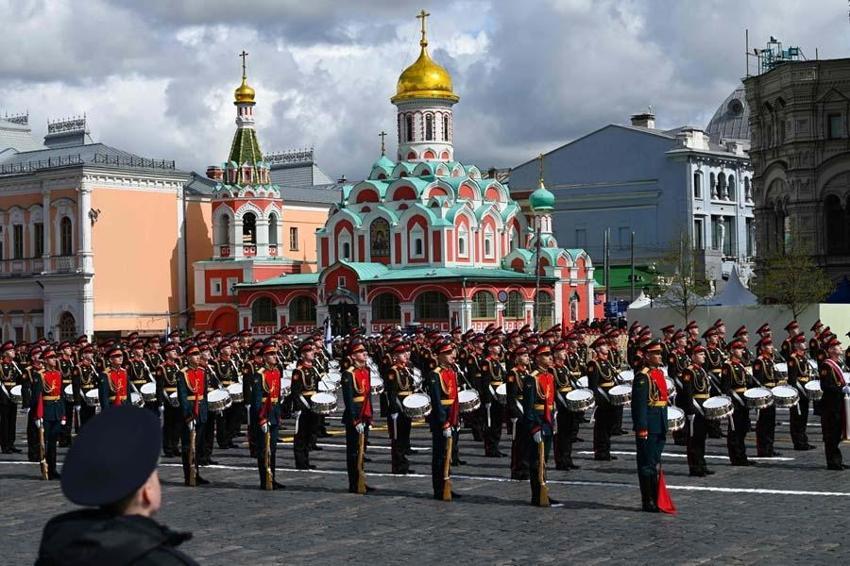 Rusya'da 9 Mayıs Zafer Günü kutlanıyor! Putin'den dünyaya kritik mesaj...