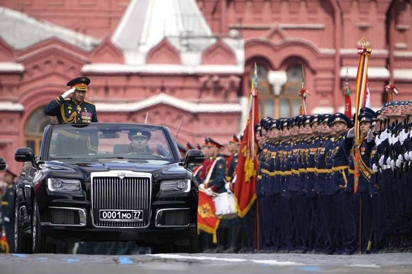 Rusya'da 9 Mayıs Zafer Günü kutlanıyor! Putin'den dünyaya kritik mesaj...