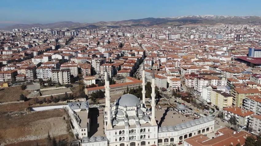 İllerin rakamları açıklandı nüfusu azalanlar belli oldu! İşte dikkat çeken sayılarla 16 il ve Türkiye'nin nüfusu...
