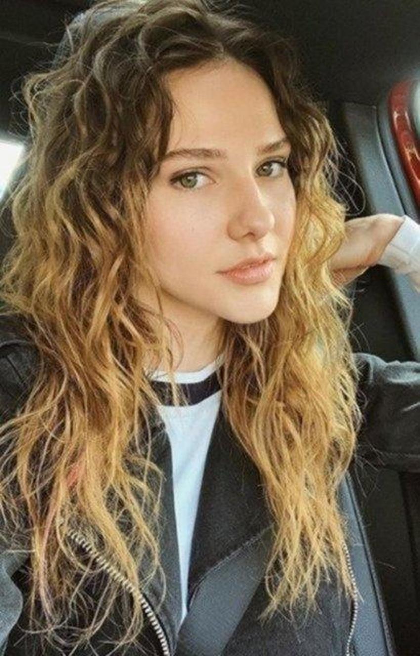 Alina Boz:Çok kalabalık olunca kendimi kaybediyorum