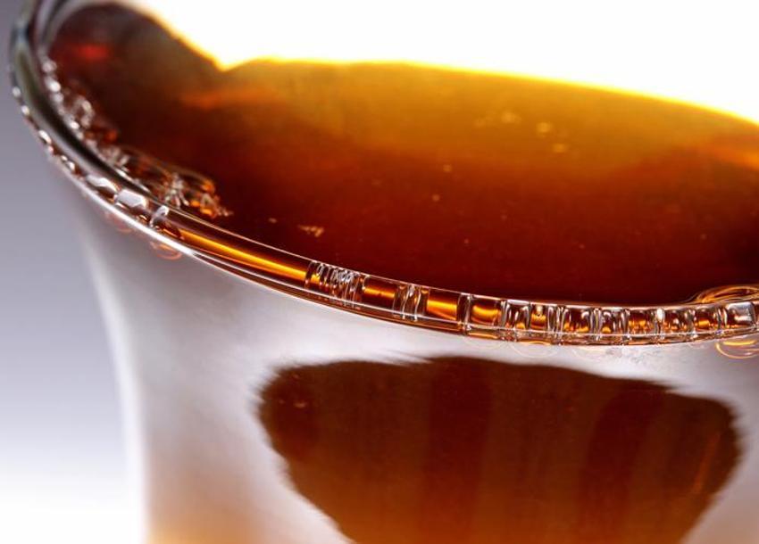 Güneş yanıklarına iyi geliyor, diş eti ve cilt sağlığı için çok faydalı! Herkes çöpe atıyor ama...  