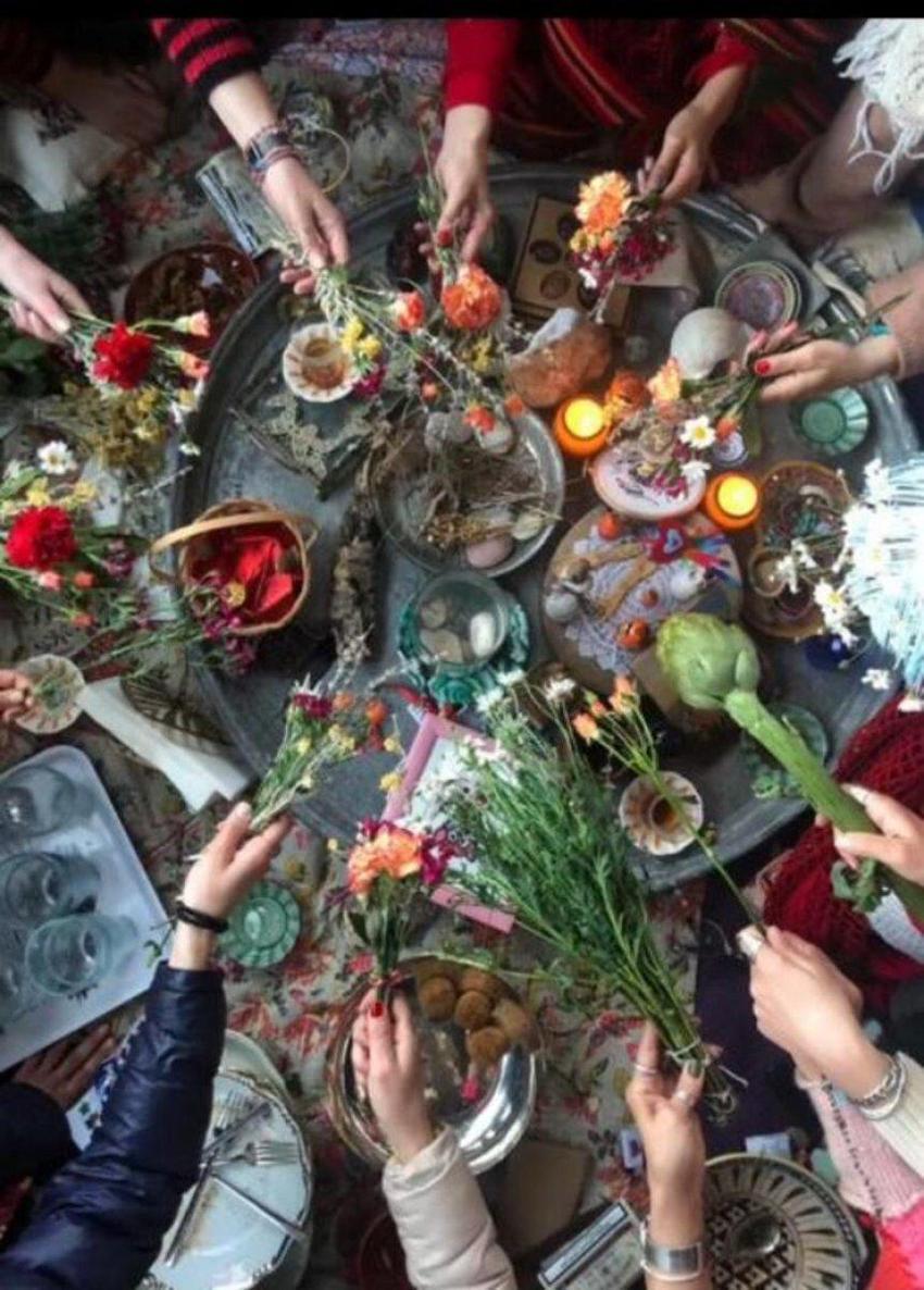 Demet Evgar'dan anneliğe geçiş kutlaması!