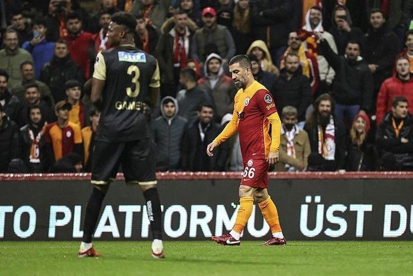 Burak Elmas'tan tarihi operasyon! 8 futbolcu eşyalarını topladı 5'i Fatih Terim'in 'evladı'