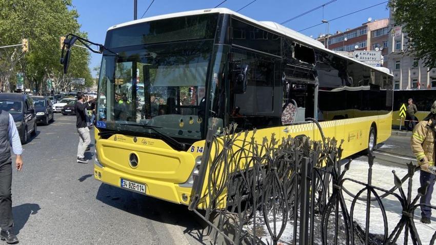 Fatih'te tramvay ile İETT otobüsü çarpıştı: