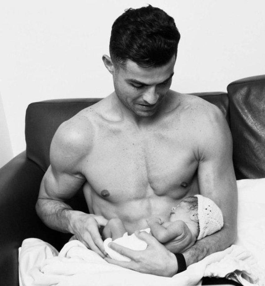 Cristiano Ronaldo-Georgina Rodriguez çifti, kızlarının ismini açıkladı!