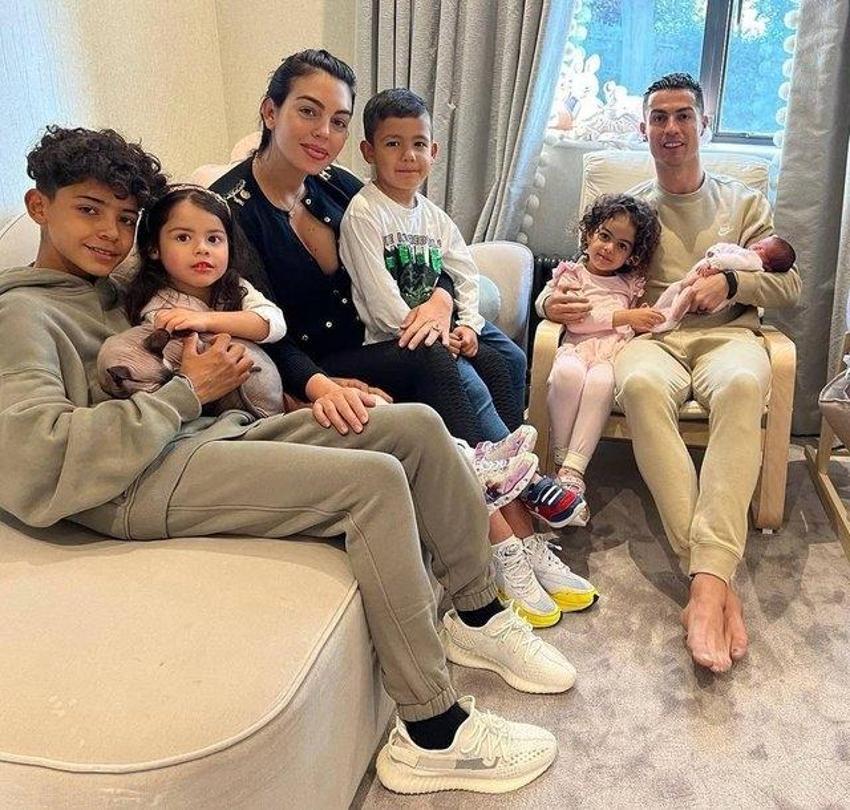 Cristiano Ronaldo-Georgina Rodriguez çifti, kızlarının ismini açıkladı!