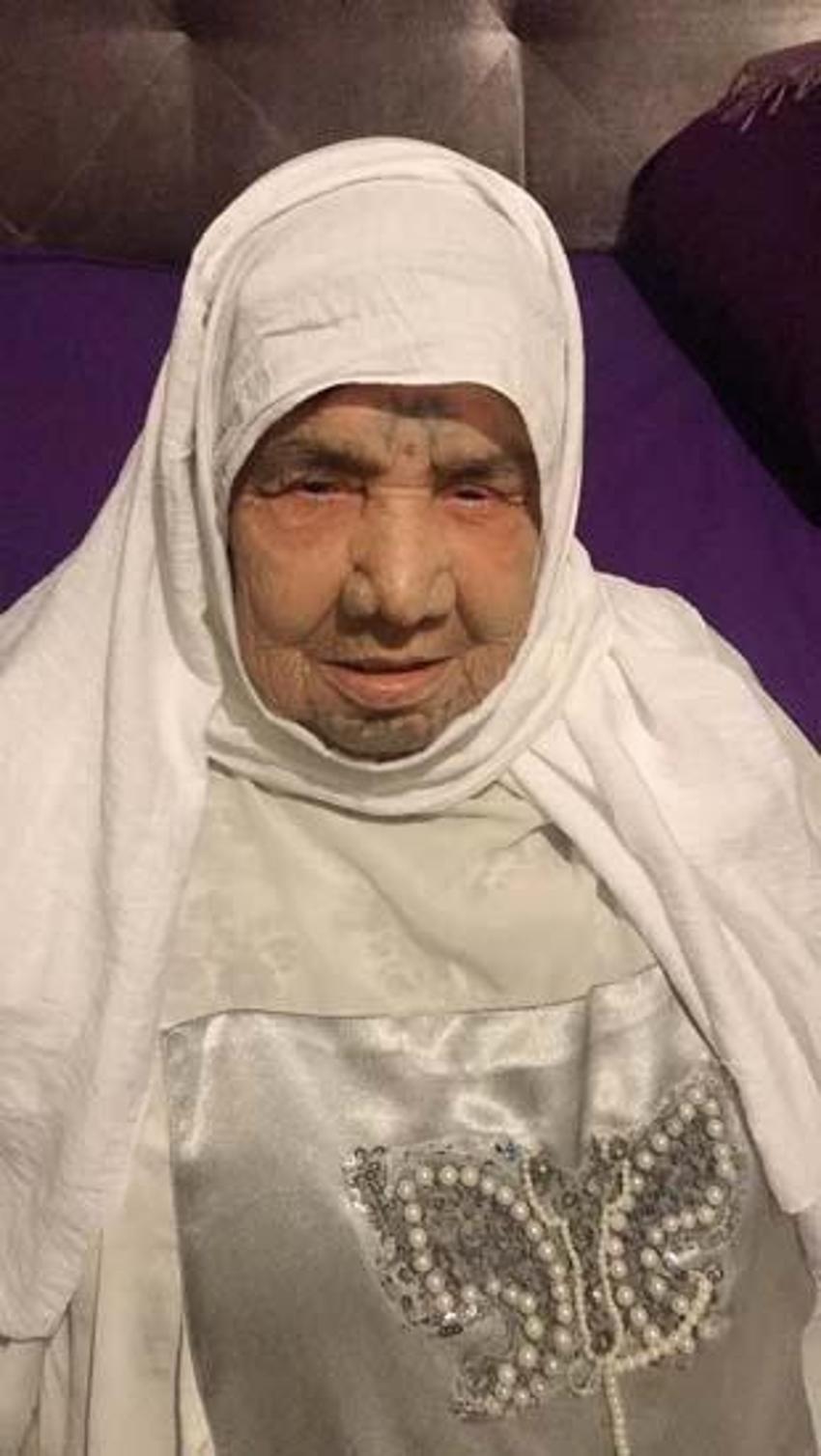 Türkücü Güler Işık'ın zor günü! Annesi toprağa verildi...