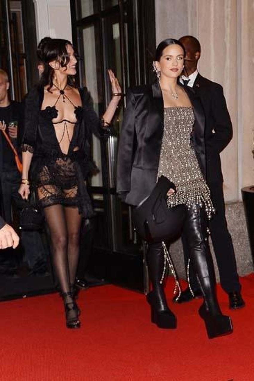 Bella Hadid'in kostümüne Türk modacı imzası! 