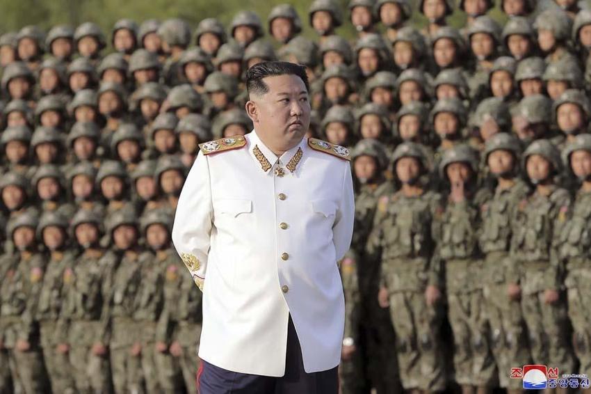 Kuzey Kore'den itiraf gibi bir adım geldi! Kim Jong-un acil durum ilan etti....