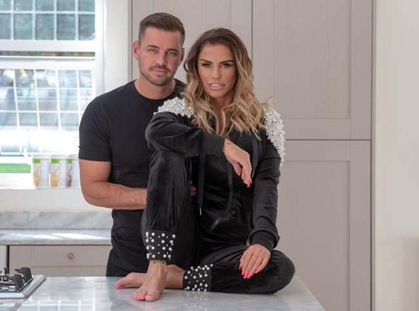 Katie Price'ın ailesinden bebek müdalesi!