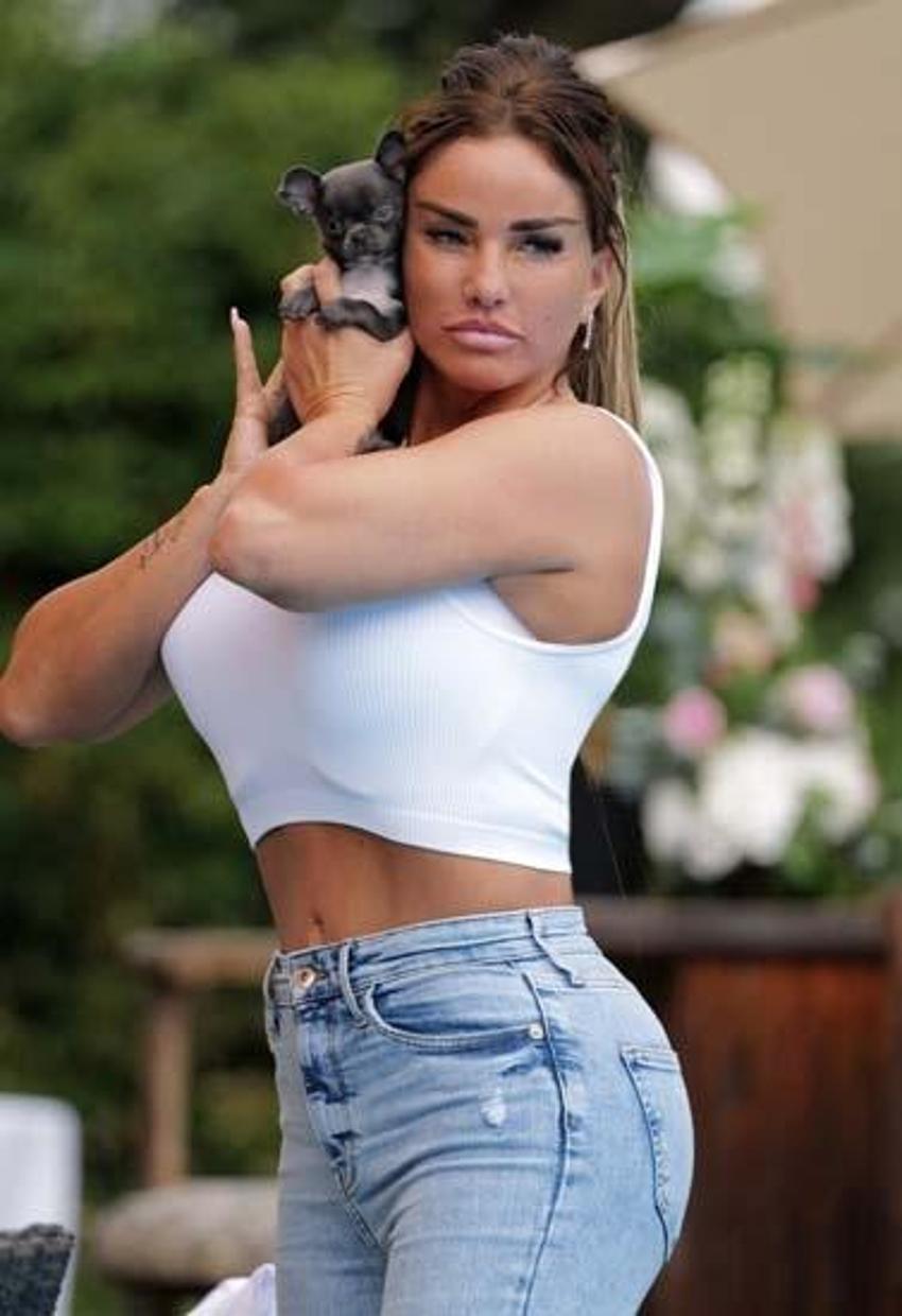 Katie Price'ın ailesinden bebek müdalesi!